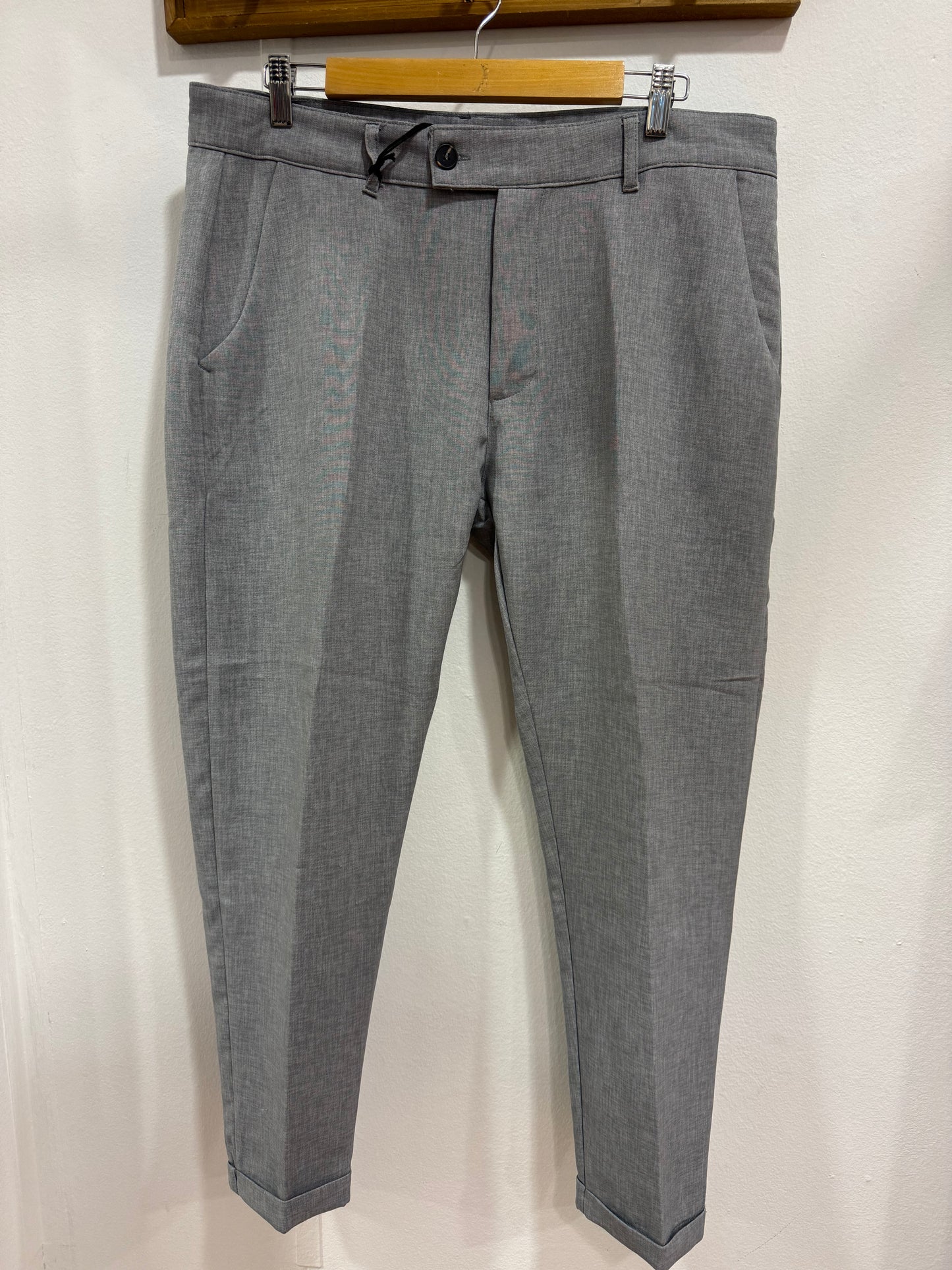 Pantalone elegante grigio